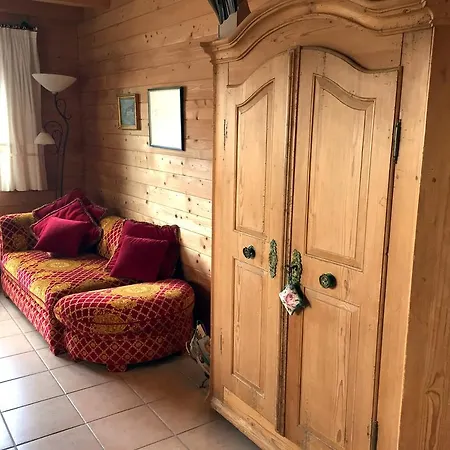 Apartment Ferienwohnung Romantik Im Roten Haus Fussen